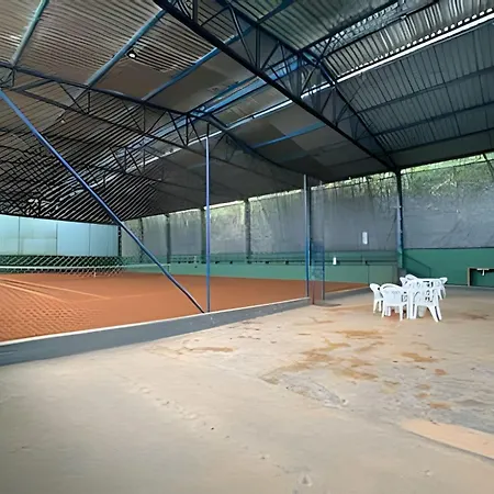 Paraíso Wembley Tenis a 150m da Praia das Toninhas-3